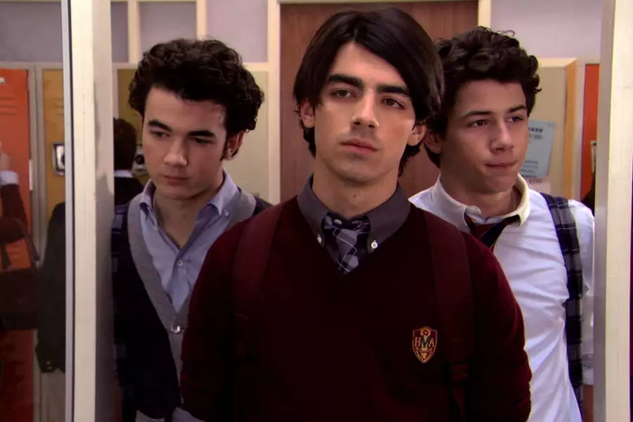 Jonas - galeria zdjęć - filmweb