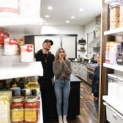 Get Organized with the Home Edit - galeria zdjęć - filmweb