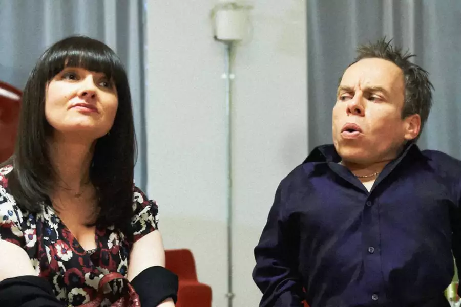 Life's Too Short - galeria zdjęć - filmweb