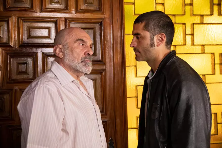 El Inmortal - Gangi Madrytu - galeria zdjęć - filmweb
