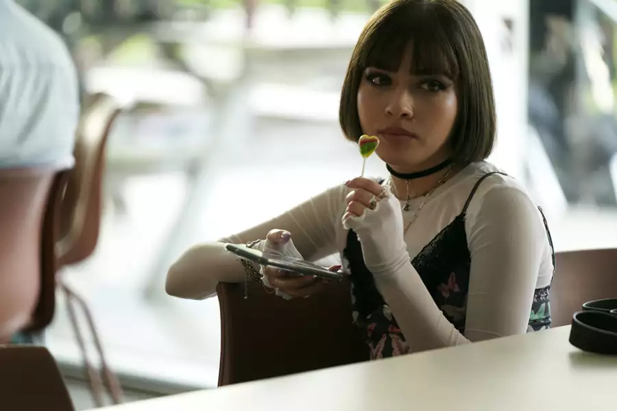 Ktoś z nas kłamie - galeria zdjęć - filmweb