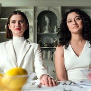 Three Busy Debras - galeria zdjęć - filmweb