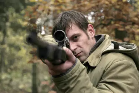 Z&aacute;blesky chladn&eacute; neděle - galeria zdjęć - filmweb