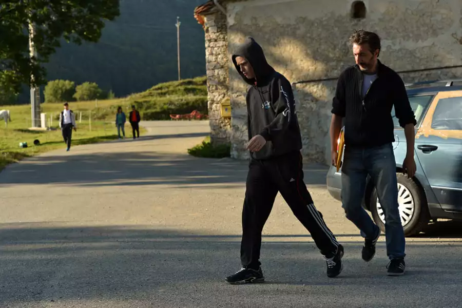 Z podniesionym czołem - galeria zdjęć - filmweb