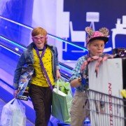 Chłopiec w złotych spodniach - galeria zdjęć - filmweb
