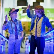 Pojken med guldbyxorna - galeria zdjęć - filmweb