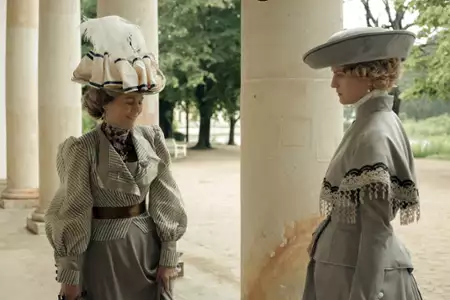 Polowanie na ćmy - galeria zdjęć - filmweb