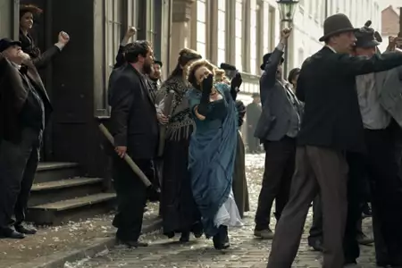 Polowanie na ćmy - galeria zdjęć - filmweb