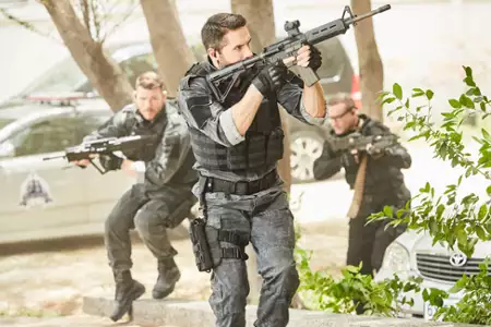 Potrójne zagrożenie - galeria zdjęć - filmweb