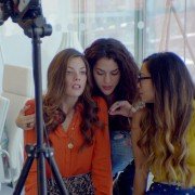 Underemployed - galeria zdjęć - filmweb