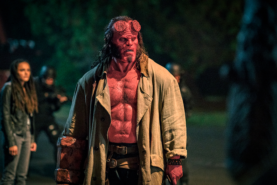 Polowanie na czarownicę (recenzja filmu Hellboy)