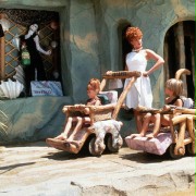Flintstonowie - galeria zdjęć - filmweb