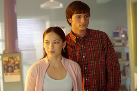 Tajemnice Smallville - galeria zdjęć - filmweb