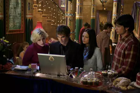Tajemnice Smallville - galeria zdjęć - filmweb