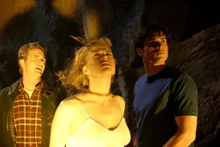 Tajemnice Smallville - galeria zdjęć - filmweb
