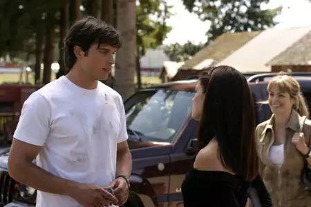 Tajemnice Smallville - galeria zdjęć - filmweb