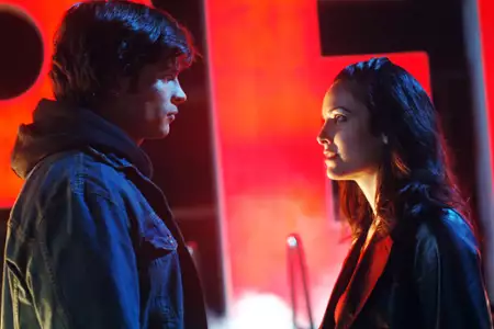 Tajemnice Smallville - galeria zdjęć - filmweb