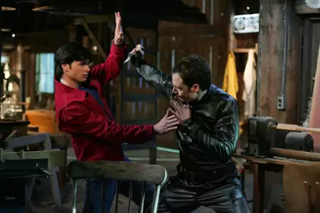 Tajemnice Smallville - galeria zdjęć - filmweb