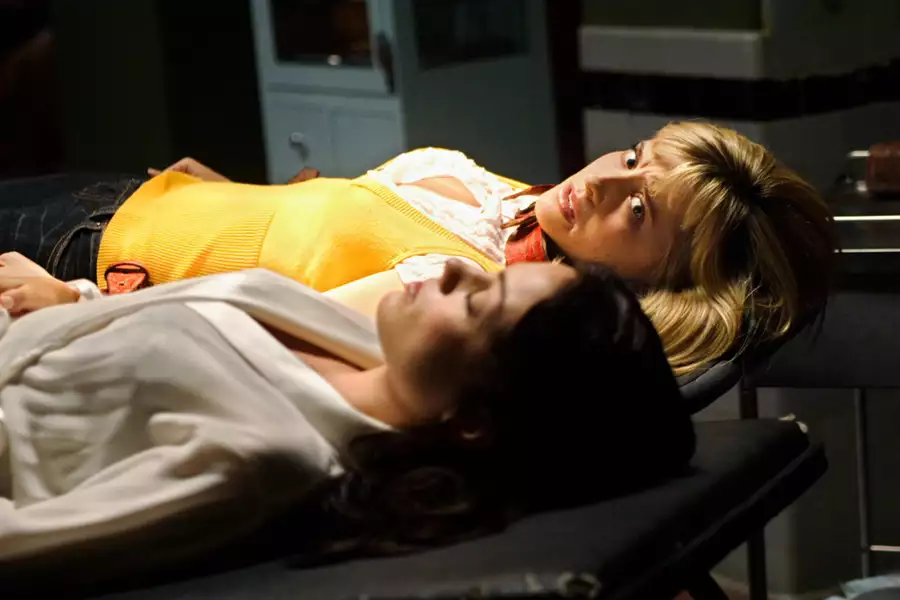 Tajemnice Smallville - galeria zdjęć - filmweb