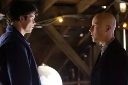 Tajemnice Smallville - galeria zdjęć - filmweb