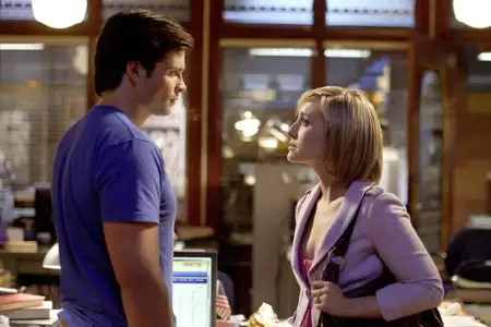 Tajemnice Smallville - galeria zdjęć - filmweb