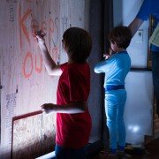 Dark Skies - galeria zdjęć - filmweb