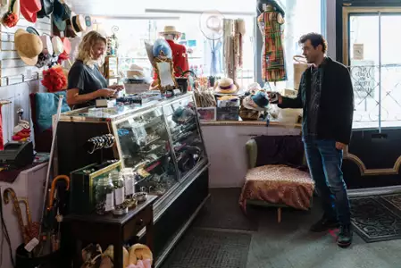 Loudermilk - galeria zdjęć - filmweb