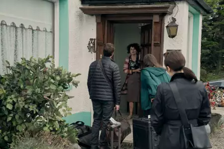 Bodkin - galeria zdjęć - filmweb