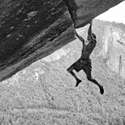 Między mrokiem a geniuszem - galeria zdjęć - filmweb