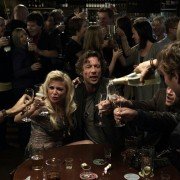Vares: Kwietniowe dziewczęta - galeria zdjęć - filmweb