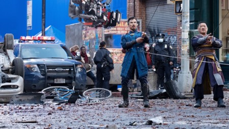 Sezon 1 Odcinek 10 Za kulisami filmu "Doktor Strange w multiwersum obłędu"