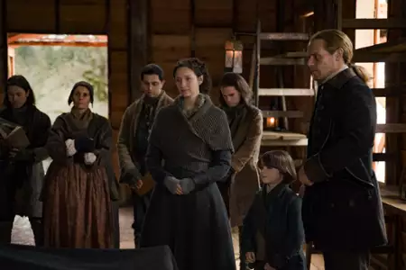 Outlander - galeria zdjęć - filmweb