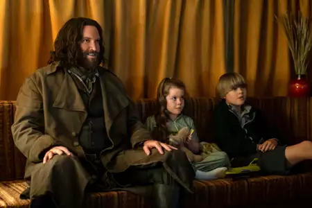 Outlander - galeria zdjęć - filmweb