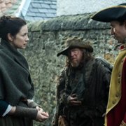 Outlander - galeria zdjęć - filmweb