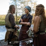 Outlander - galeria zdjęć - filmweb