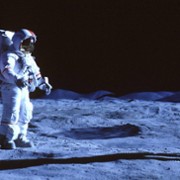 From the Earth to the Moon - galeria zdjęć - filmweb