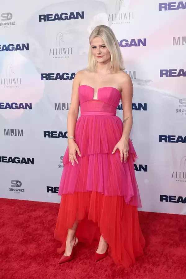 Reagan - galeria zdjęć - filmweb