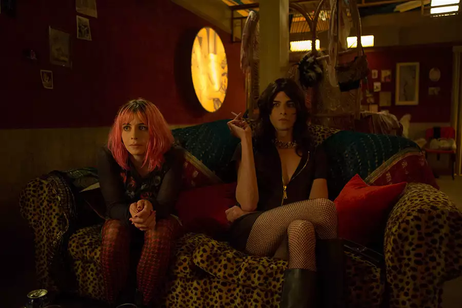 Ares - galeria zdjęć - filmweb