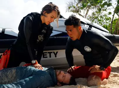 Rescue: HI-Surf - galeria zdjęć - filmweb
