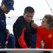 Rescue: HI-Surf - galeria zdjęć - filmweb