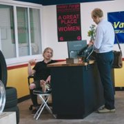 Oponiarze - galeria zdjęć - filmweb
