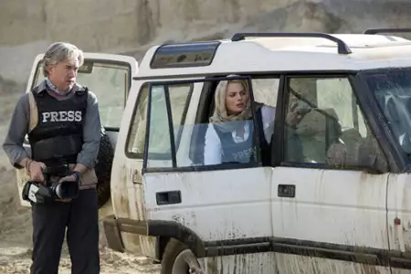 Whiskey Tango Foxtrot - galeria zdjęć - filmweb