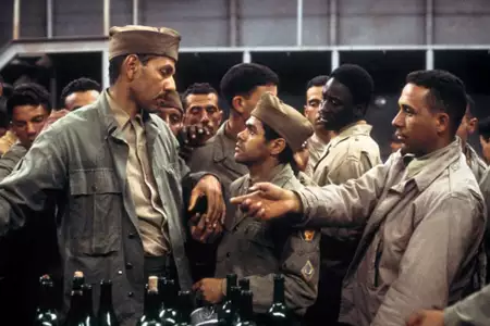 Dni chwały - galeria zdjęć - filmweb