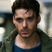 Richard Madden w Dzień Bastylii