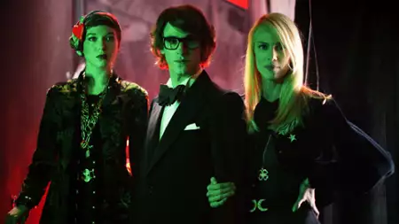 Saint Laurent - galeria zdjęć - filmweb