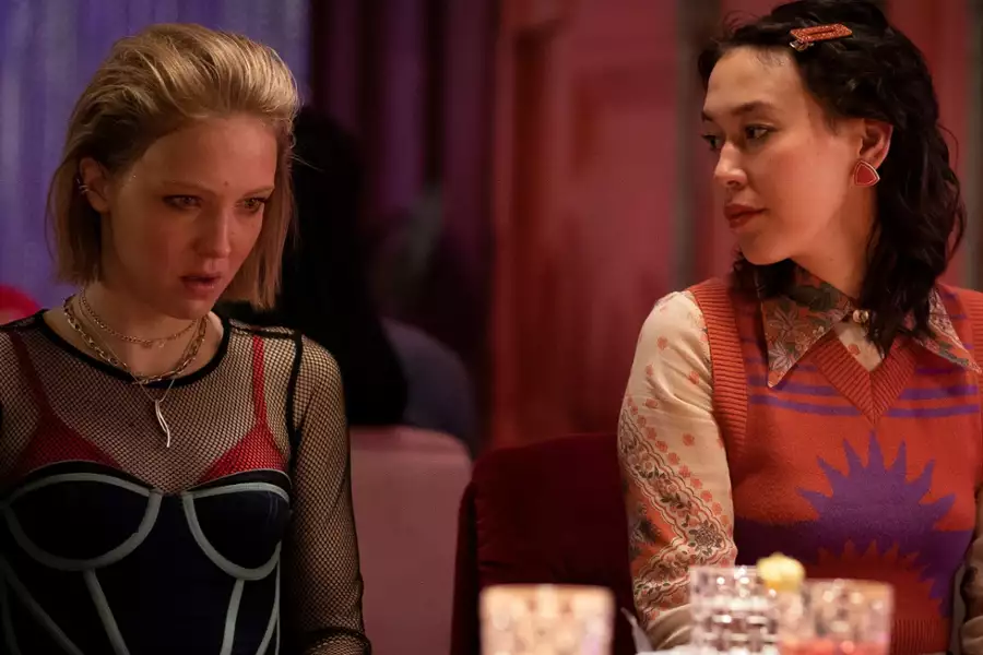 Uzależnieni od miłości - galeria zdjęć - filmweb