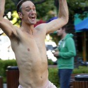Go On - galeria zdjęć - filmweb