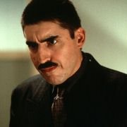 Człowiek, który wiedział za mało - galeria zdjęć - filmweb