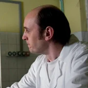 Zwerbowana miłość - galeria zdjęć - filmweb