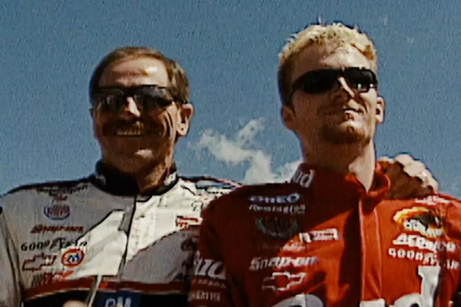 Earnhardt - galeria zdjęć - filmweb